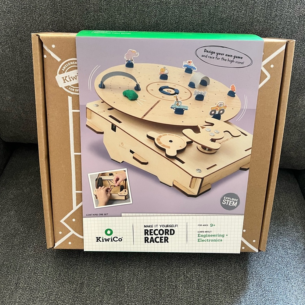 NIB KiwiCo Record Racer